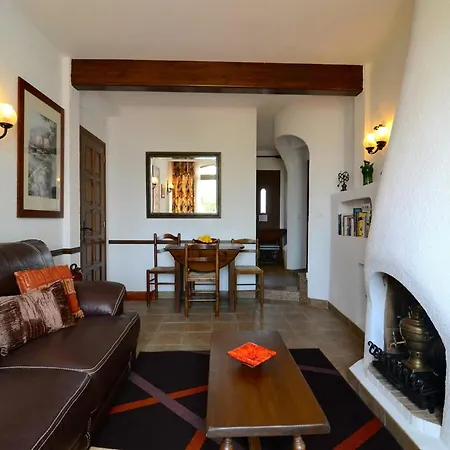Ermita 91 Casa Con Piscina Comunitaria レスタルティット