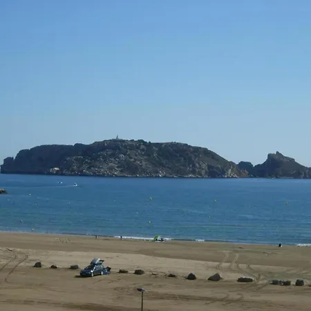 In Estartit Near & Pool 度假居