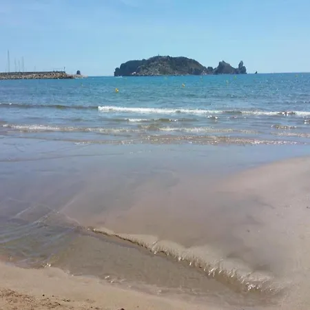 度假居 In Estartit Near & Pool *