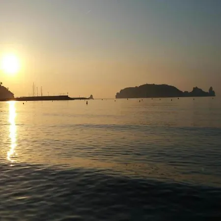 度假居 In Estartit Near & Pool 埃斯塔蒂特